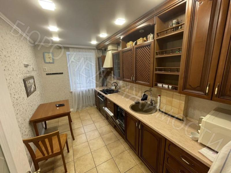 3-комн. квартира, 61 м², 1/5 этаж