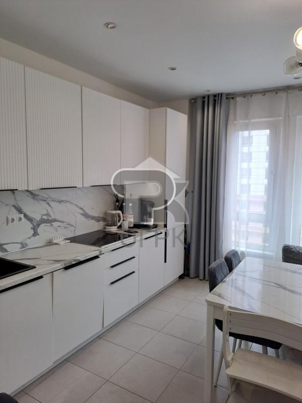 3-комн. квартира, 74 м², 16/33 этаж