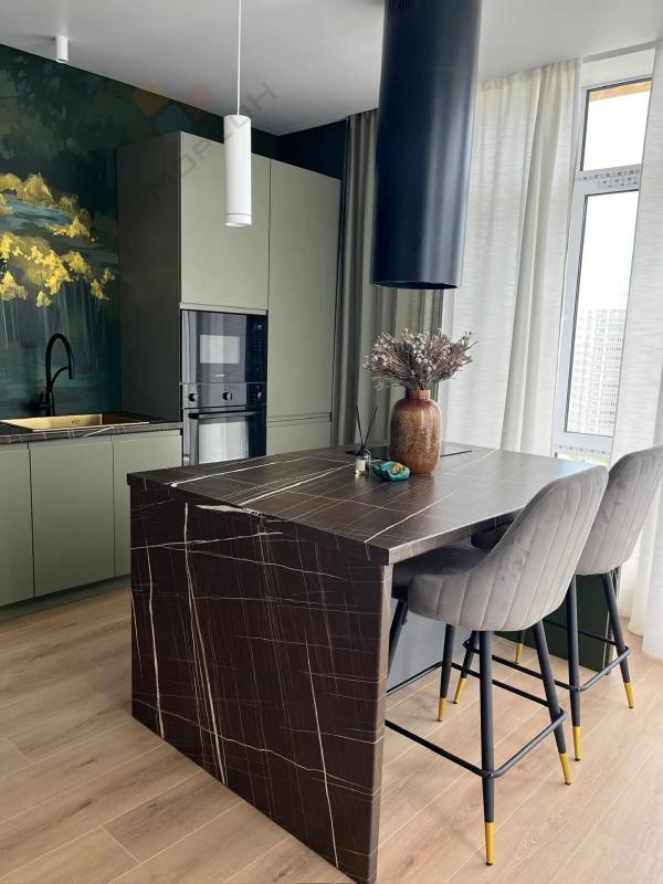 2-комн. квартира, 67 м², 12/17 этаж