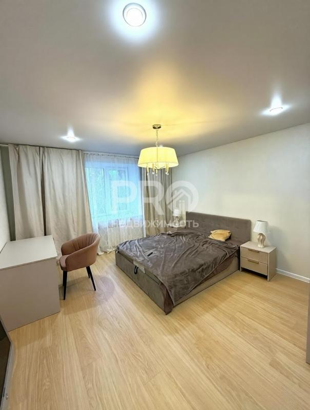 3-комн. квартира, 80 м², 2/5 этаж