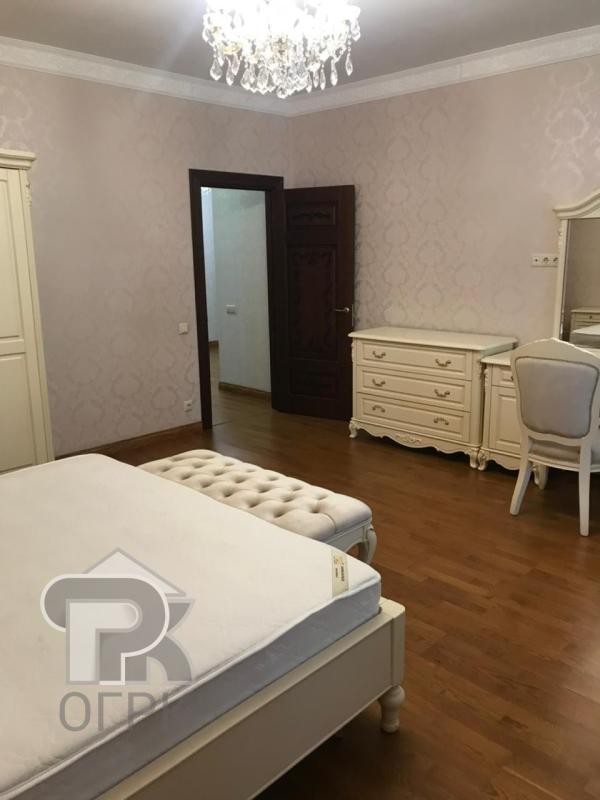 3-комн. квартира, 132 м², 11/24 этаж