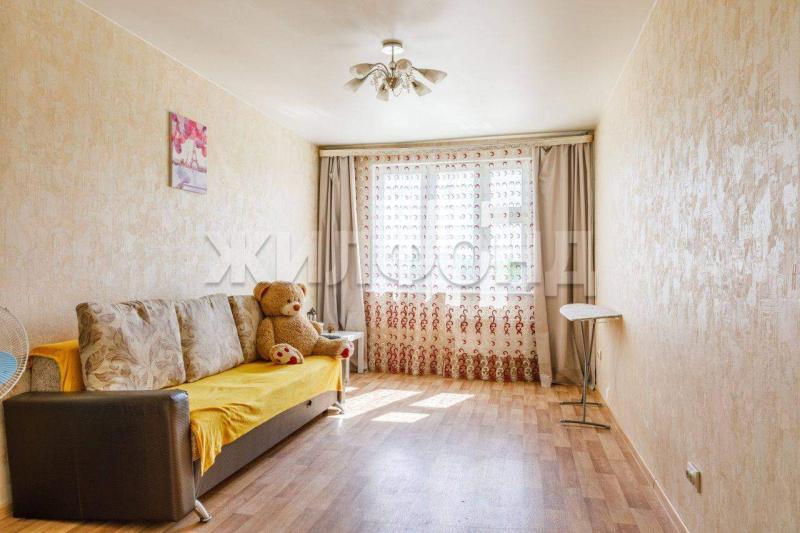2-комн. квартира, 45 м², 2/17 этаж