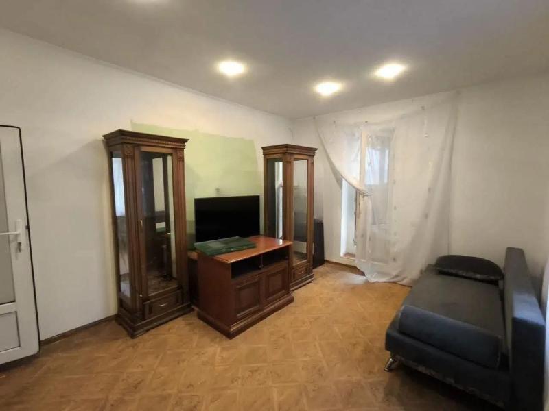 2-комн. квартира, 49 м², 1/14 этаж