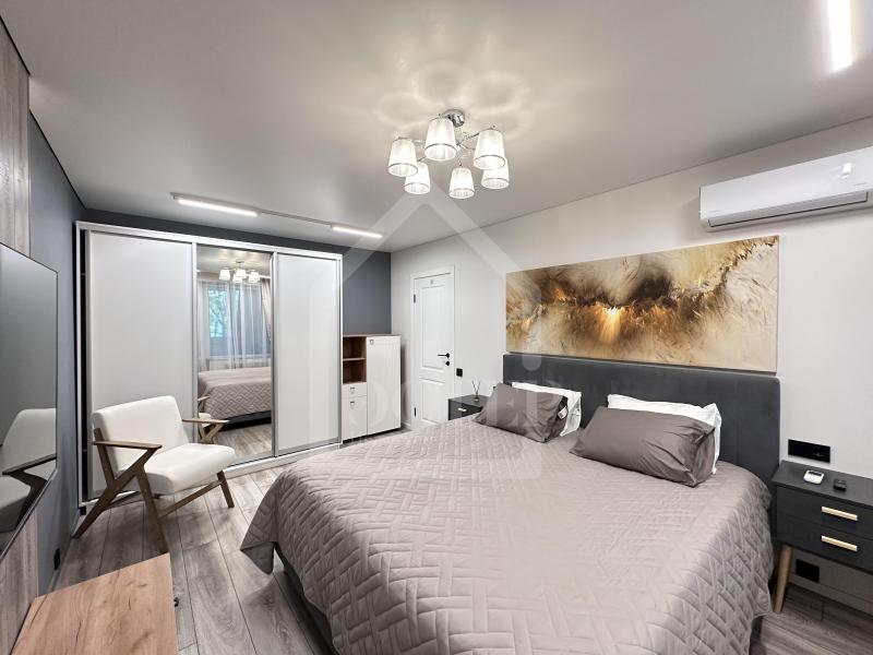 2-комн. квартира, 42 м², 3/9 этаж