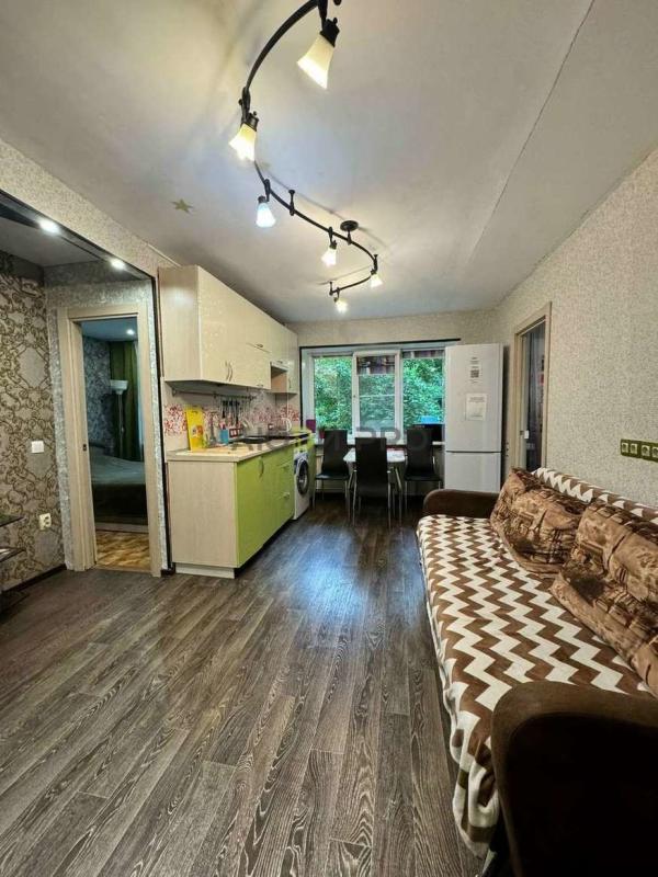 2-комн. квартира, 43 м², 1/5 этаж