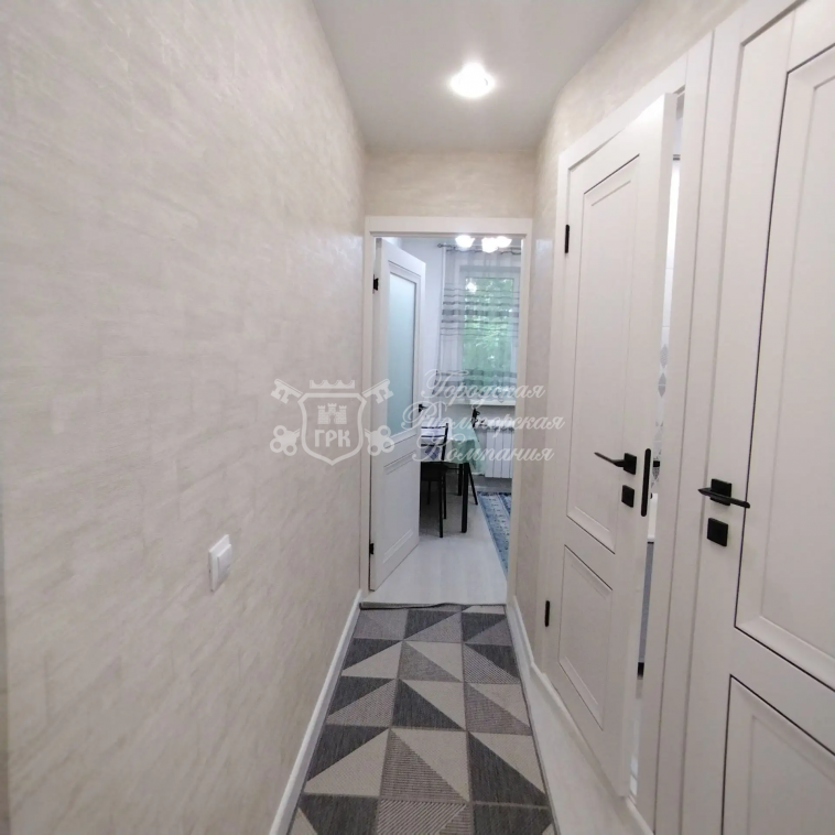 2-комн. квартира, 43 м², 2/5 этаж