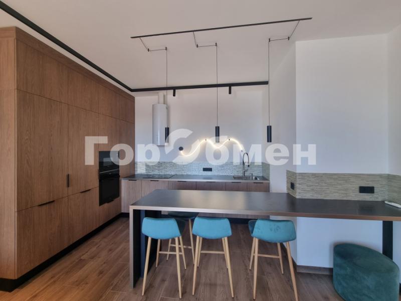 2-комн. квартира, 55 м², 8/18 этаж