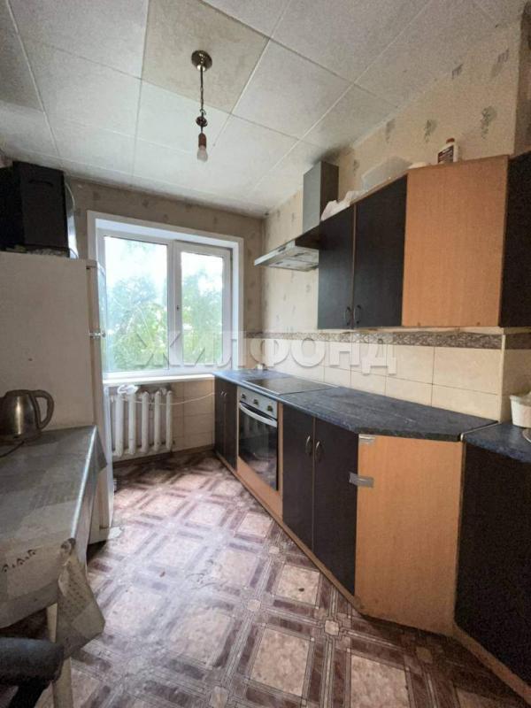 2-комн. квартира, 42 м², 3/9 этаж