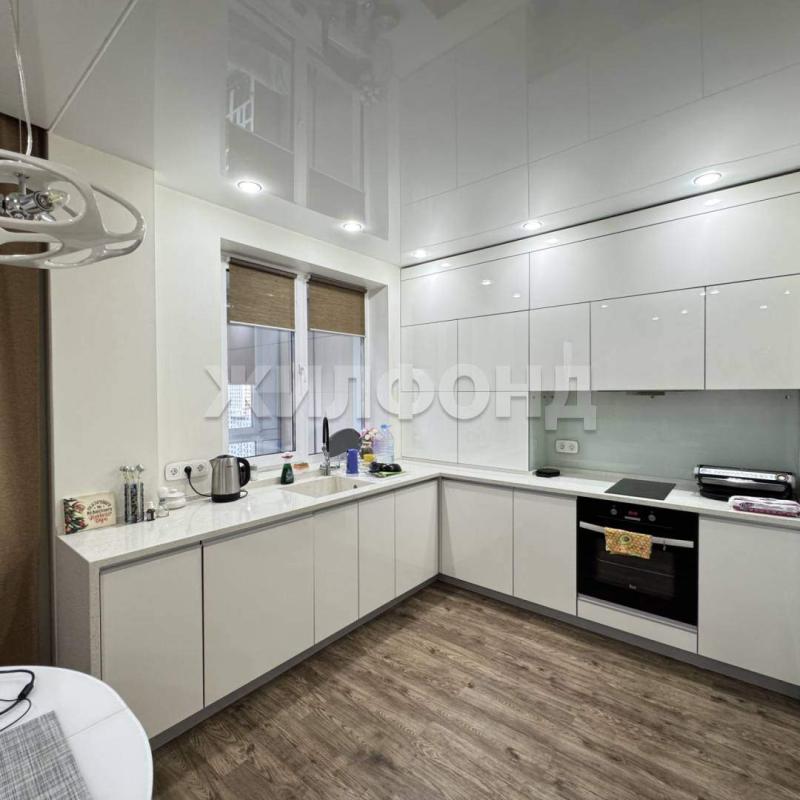 2-комн. квартира, 75 м², 17/25 этаж