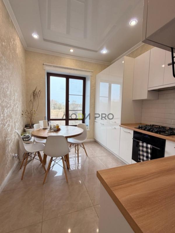 2-комн. квартира, 61 м², 5/5 этаж