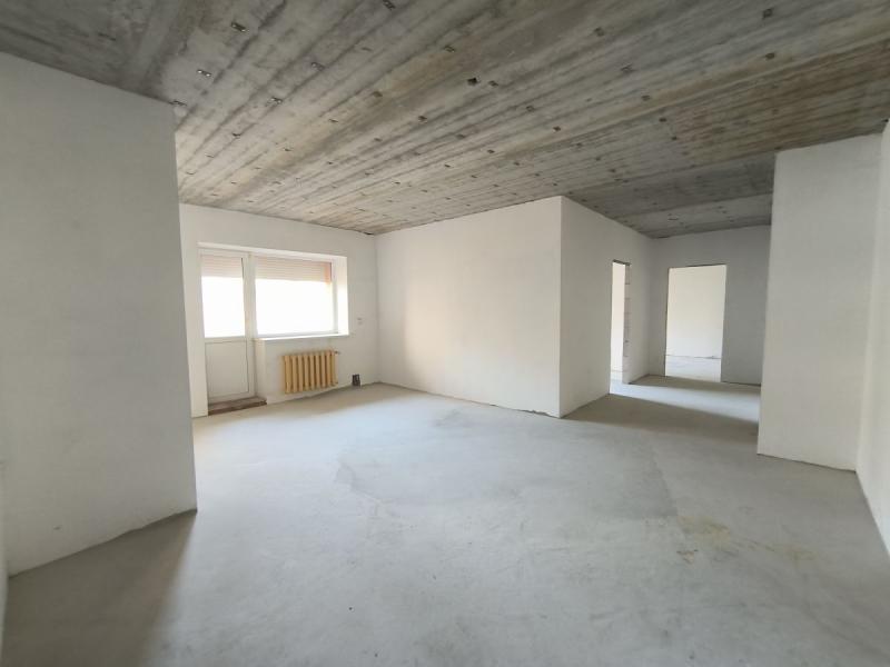 3-комн. квартира, 105 м², 2/10 этаж