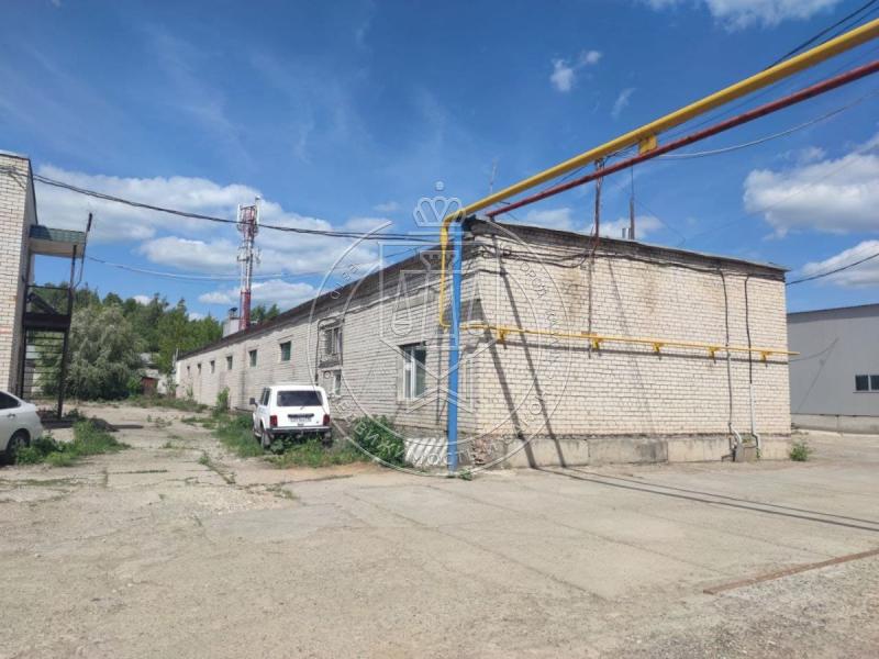 Производство, 2 400 м²