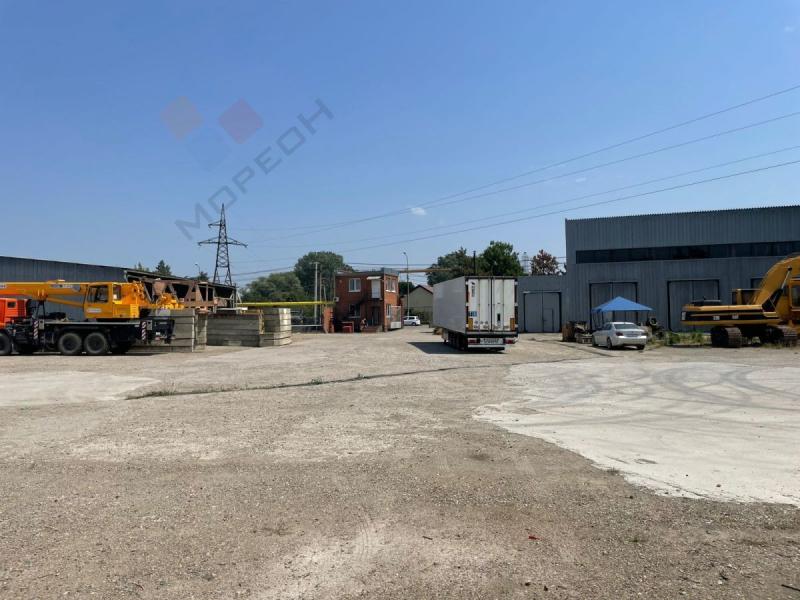 Производство, 2 400 м²