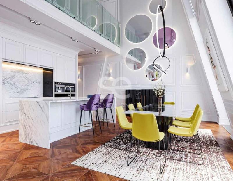 5-комнатная квартира, 230 м2