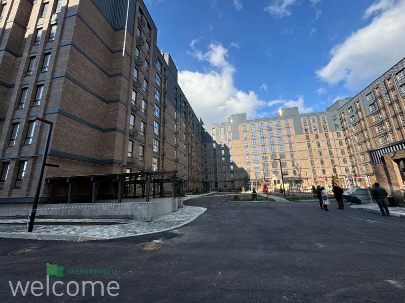 2-комн. квартира, 80.2 м², 8/8 этаж