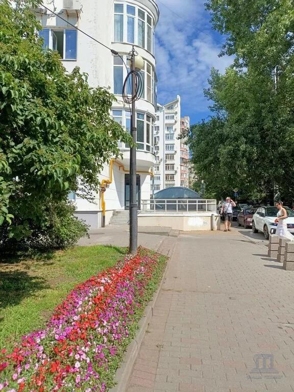 Машиноместо, 18 м²