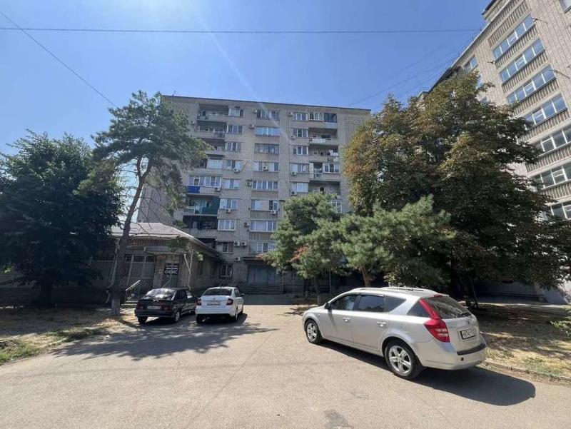 1 комната в 200-комнатной квартире