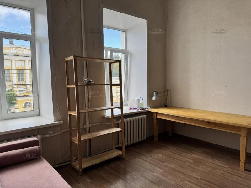 1 комната в 5-комнатной квартире, 29.8 м²