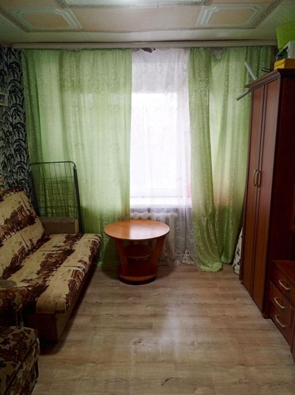 Комната, Ленинградская область, Тихвин, 1-й мкр, 3. Фото 1