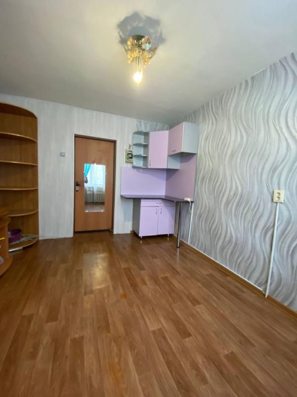 1 комната в 16-комнатной квартире, 12.6 м²