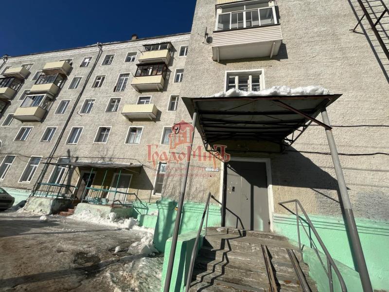 1 комната в 3-комнатной квартире, 15 м2