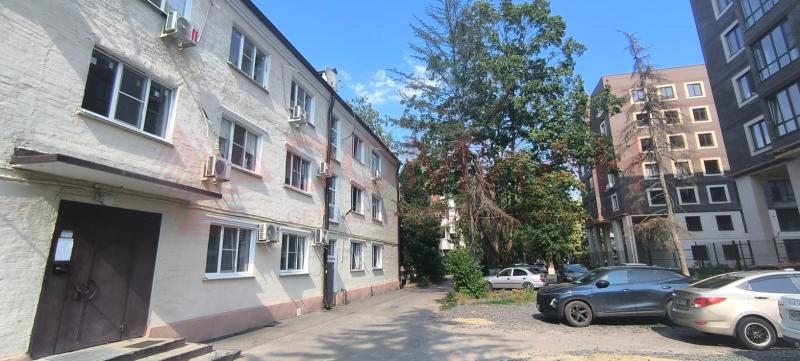 1 комната в 4-комнатной квартире, 18 м²