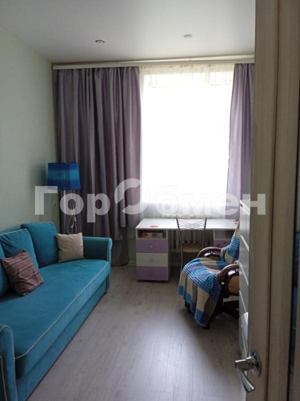 1 комната в 4-комнатной квартире, 15 м²