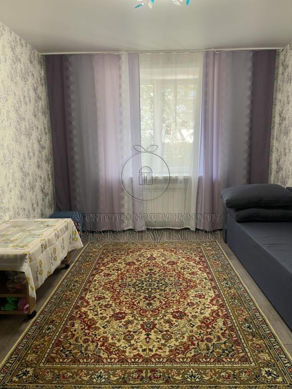 1 комната в 4-комнатной квартире, 13 м²