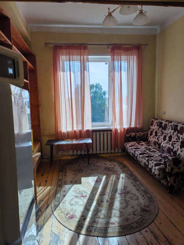 1 комната в 4-комнатной квартире