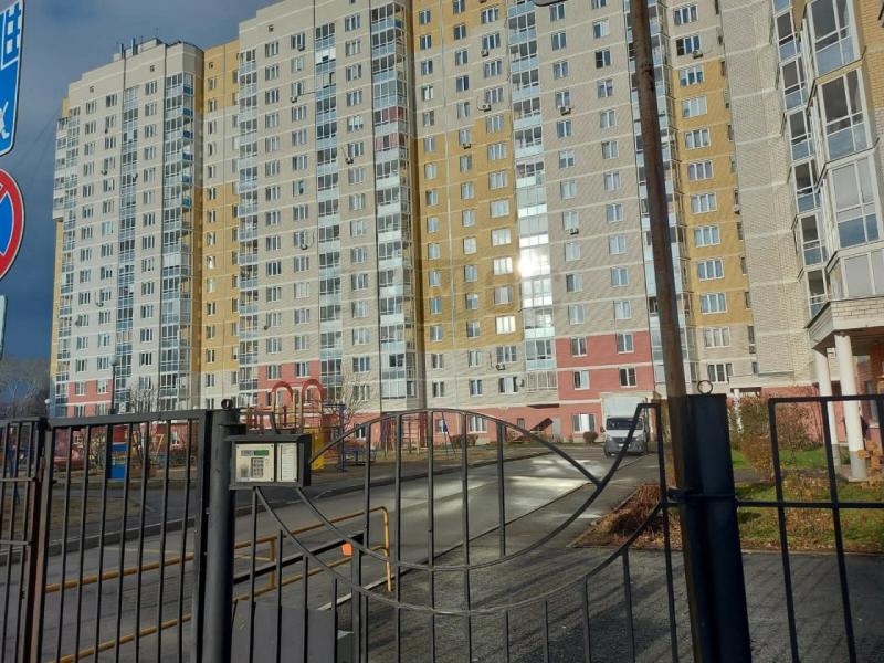 1 комната в 3-комнатной квартире, 46.5 м²