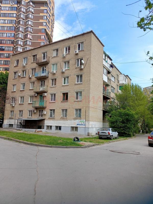 1 комната в 4-комнатной квартире, 12 м²