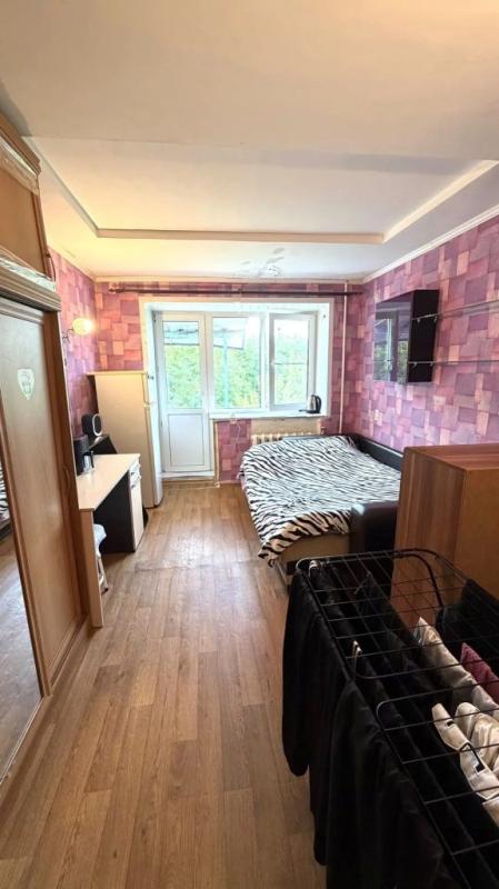 1 комната в 4-комнатной квартире, 12.4 м²