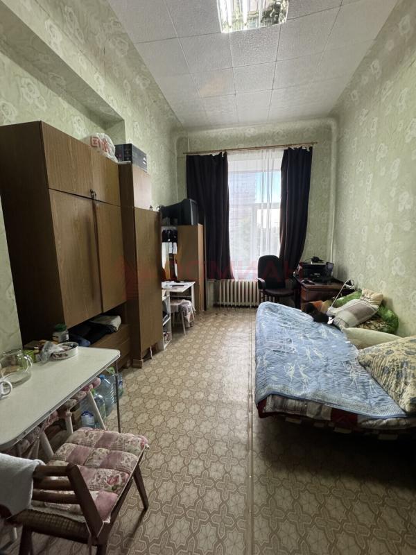 1 комната в 4-комнатной квартире, 18 м²