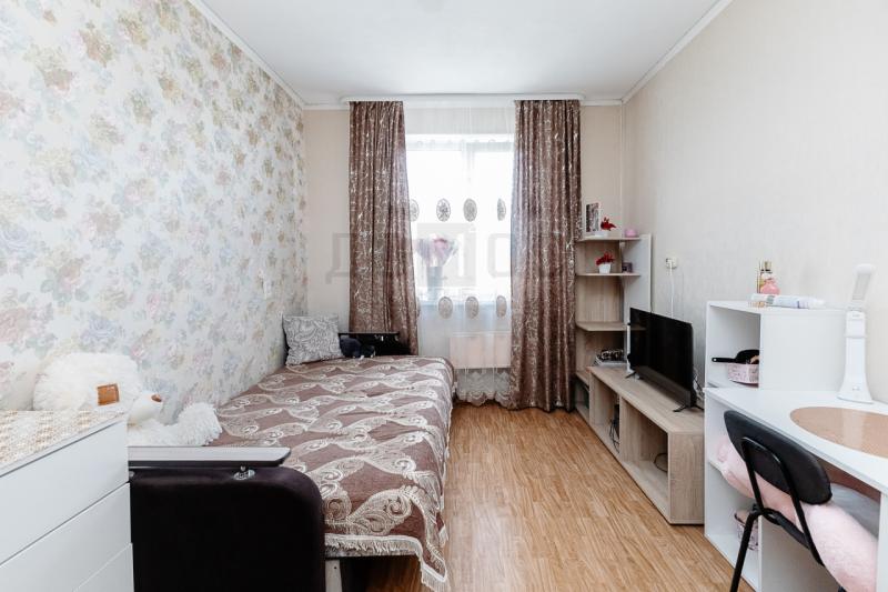 1 комната в 6-комнатной квартире, 12.2 м²