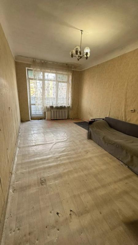 1 комната в 3-комнатной квартире, 21.5 м²