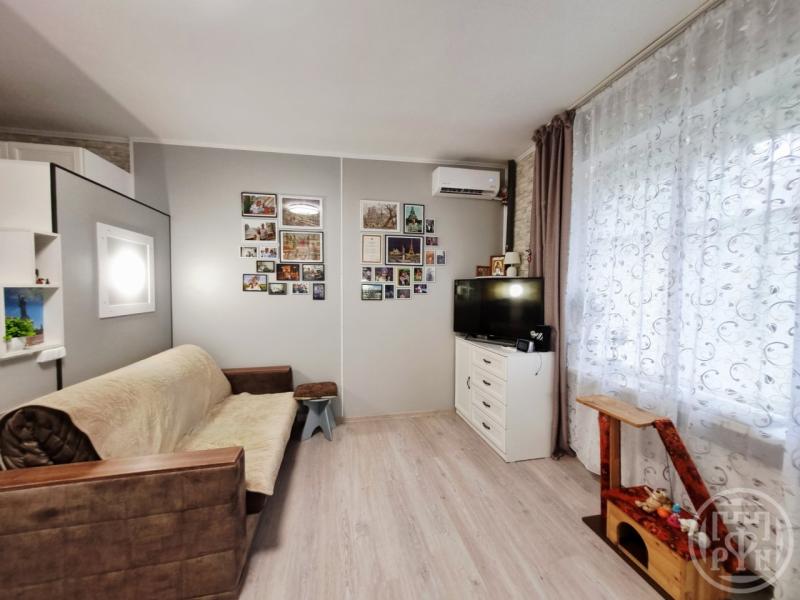 1 комната в 6-комнатной квартире, 21.4 м²