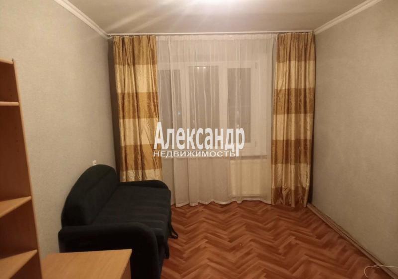 1 комната в 11-комнатной квартире, 13,3 м²