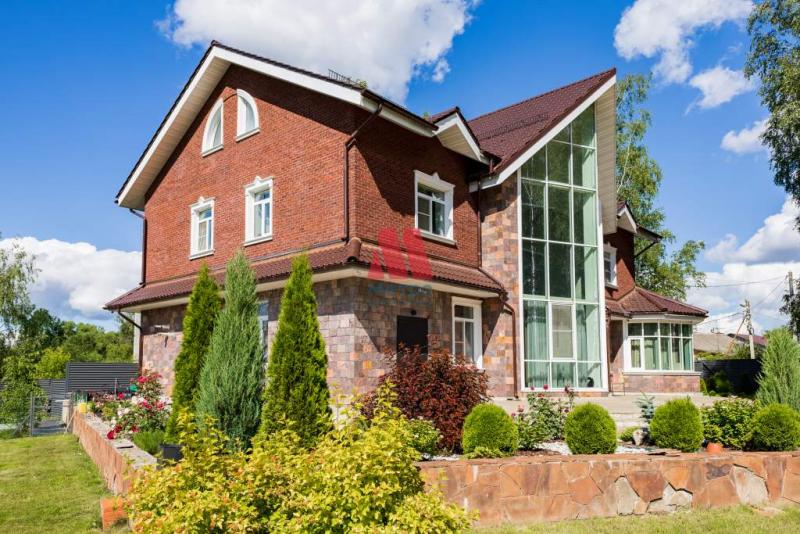 Дом, 350 м², 20 сот.