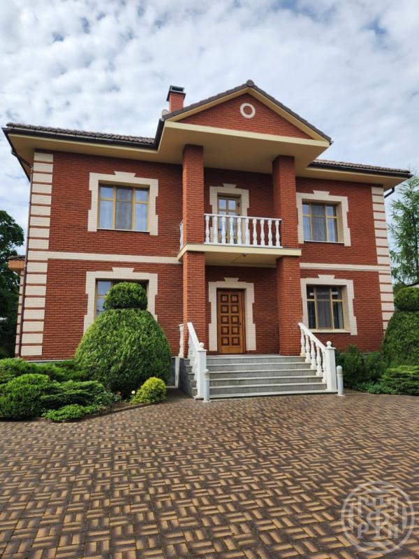 Дом, 190 м², 9 сот.