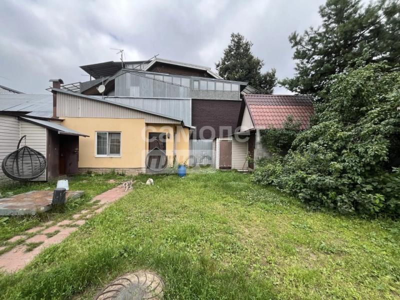 Дом, 200 м², 4 сот.
