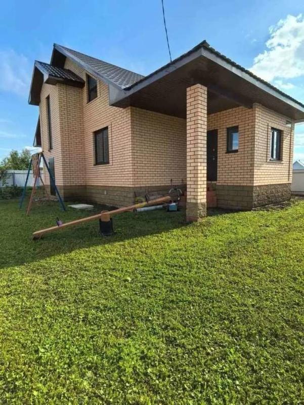 Дом, 200 м², 10 сот.