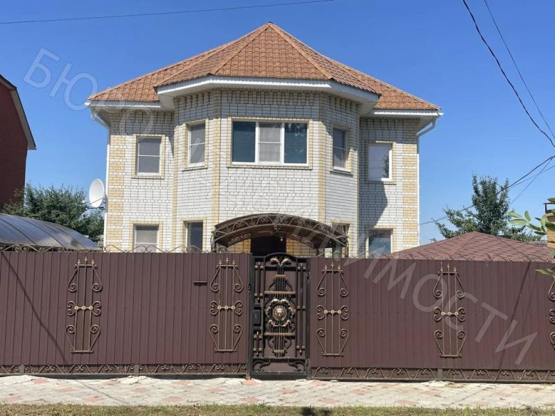 Дом, 250 м², 6 сот.