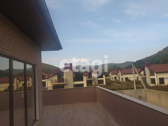 Дом, 231 м², 8 сот.