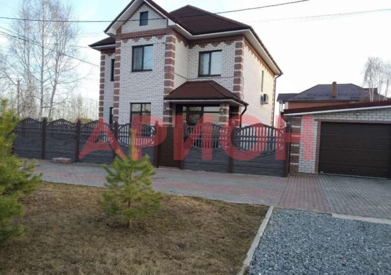 Дом, 200 м², 4 сот.