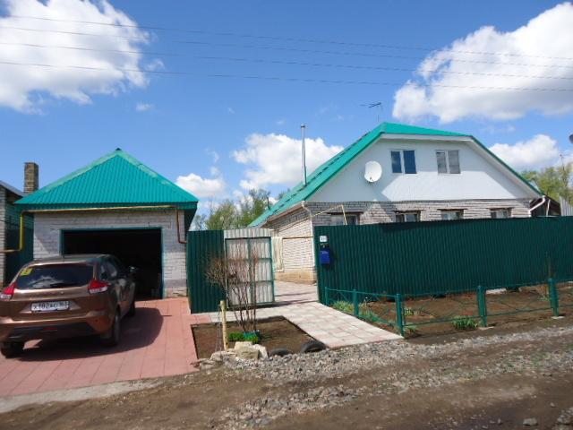 Дом, Самарская область, Кинель, Набережная улица. Фото 1