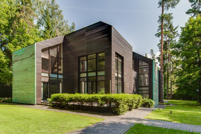 Дом, 850 м², 245 сот.