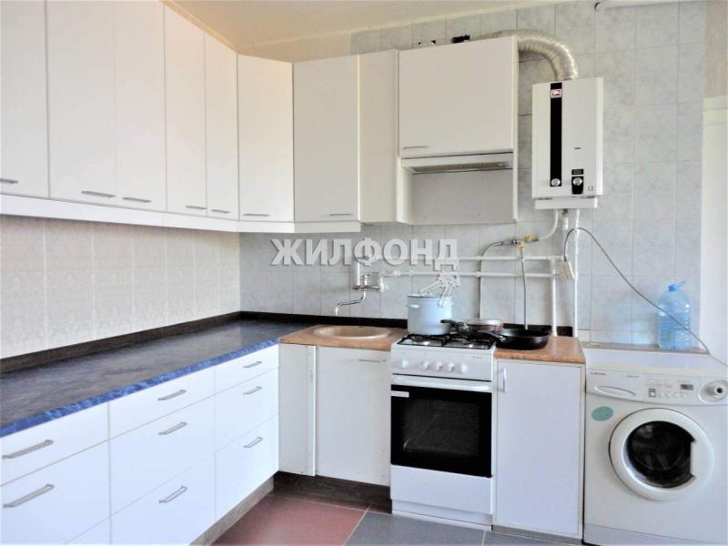 Дом, 247.1 м², 10 сот.