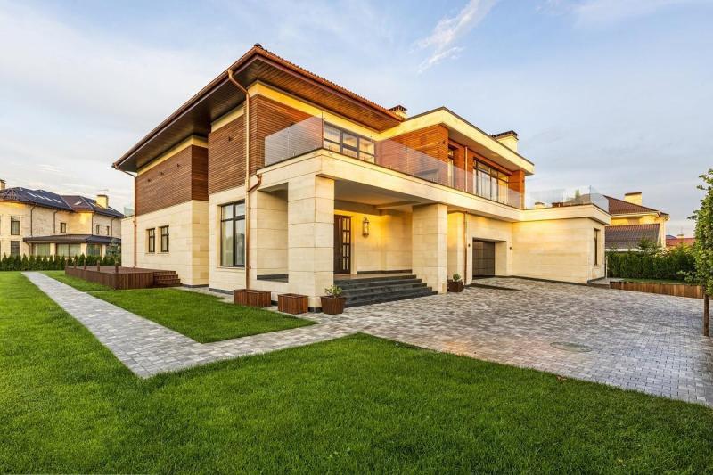 Дом, 961 м², 235 сот.