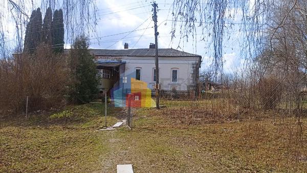Дом, Тульская область, с. Крапивна, ул. Коммунаров, 1А. Фото 1