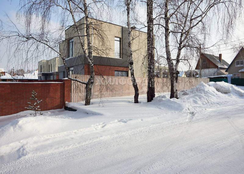 Дом, Новосибирская область, пос. Озёрный, мкр Солнечный, Берёзовая улица. Фото 1